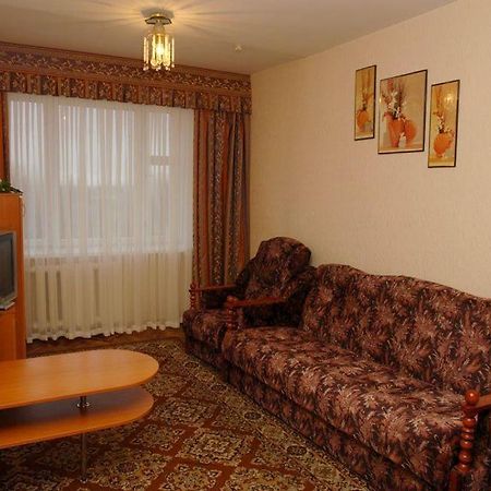 普鲁夫斯玉尼酒店 切尔尼戈夫 客房 照片